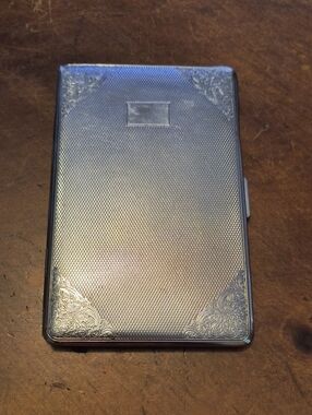 vintage Har-Bro  cigarette case from England.